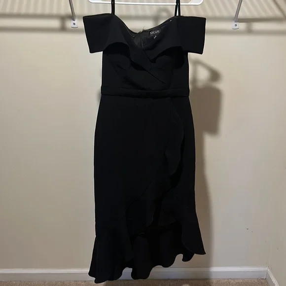 xscape off the shoulder midi dress Amazon.com: Xscape Women's Off The Shoulder Ruffle Sleeve Midi Wedding Guest Cocktail Dress, Black, 14 : Clothing, Shoes & Jewelry